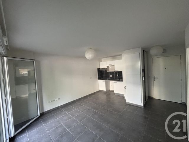 Afficher la photo en grand Appartement F2 à vendre - 2 pièces - 38.9 m2 - QUINCY SOUS SENART - 91 - ILE-DE-FRANCE - Century 21 Vesta Immobilier
