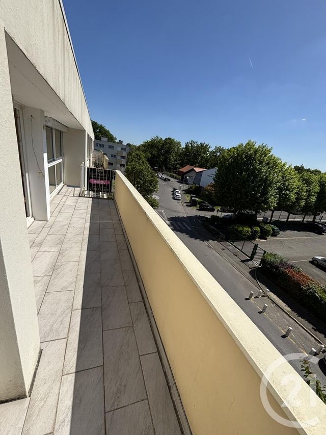 Afficher la photo en grand Appartement F5 à vendre - 5 pièces - 84.36 m2 - QUINCY SOUS SENART - 91 - ILE-DE-FRANCE - Century 21 Vesta Immobilier
