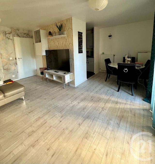 Afficher la photo en grand Appartement F3 à vendre - 3 pièces - 65.55 m2 - BOUSSY ST ANTOINE - 91 - ILE-DE-FRANCE - Century 21 Vesta Immobilier
