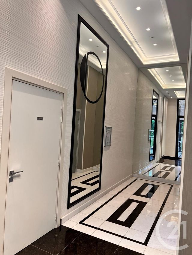 Afficher la photo en grand Appartement F2 à vendre - 2 pièces - 65.68 m2 - CLAMART - 92 - ILE-DE-FRANCE - Century 21 Vesta Immobilier