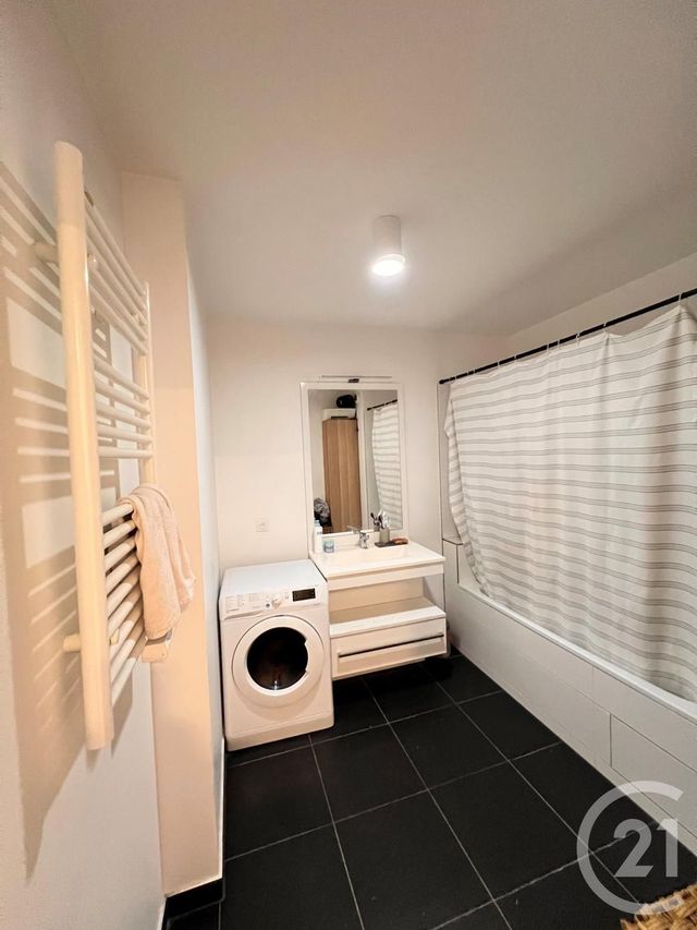 Afficher la photo en grand Appartement F2 à vendre - 2 pièces - 65.68 m2 - CLAMART - 92 - ILE-DE-FRANCE - Century 21 Vesta Immobilier