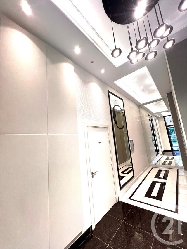 Afficher la photo en grand Appartement F2 à vendre - 2 pièces - 65.68 m2 - CLAMART - 92 - ILE-DE-FRANCE - Century 21 Vesta Immobilier