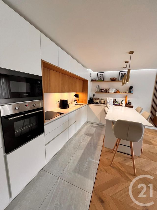 Afficher la photo en grand Appartement F2 à vendre - 2 pièces - 65.68 m2 - CLAMART - 92 - ILE-DE-FRANCE - Century 21 Vesta Immobilier